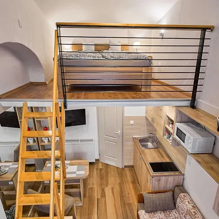 Garzonka Gallery Nest